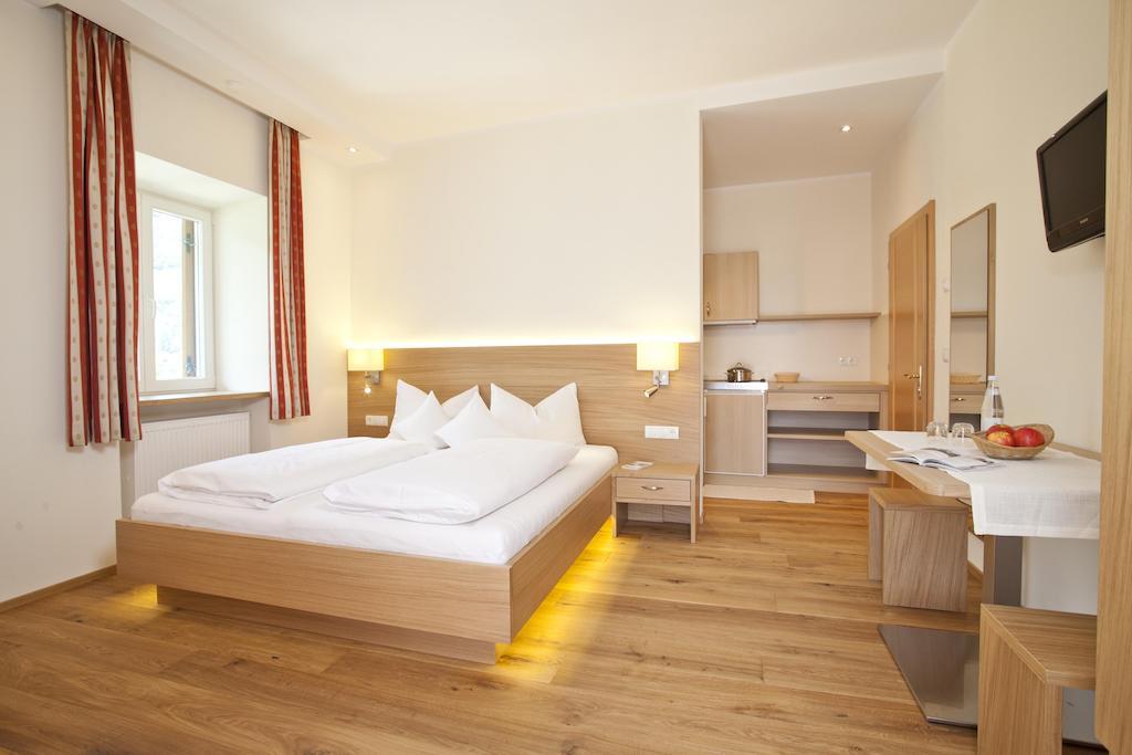 Hotel Ansitz Gamp Klausen Kamer foto