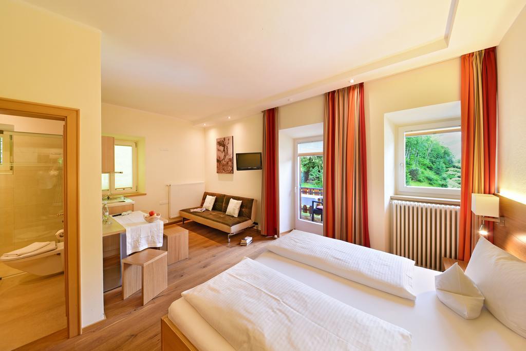 Hotel Ansitz Gamp Klausen Buitenkant foto